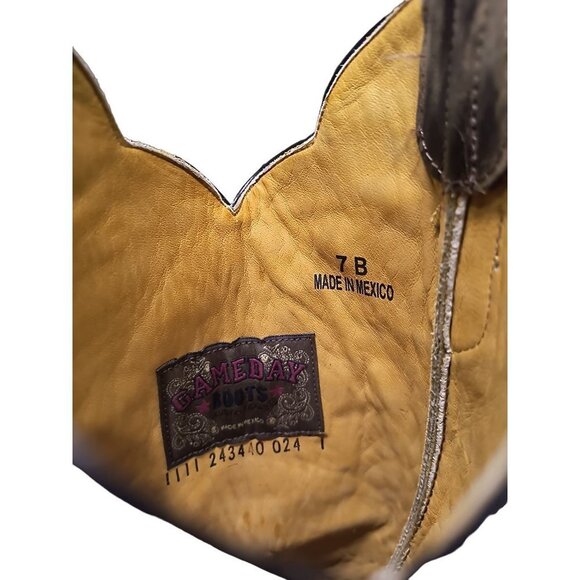 Gameday NCAA Boise State Broncos Embroidered Distressed Cowgirl boots size 7 NWT - Picture 9 of 9